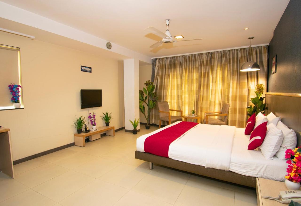 Octave Koregaon Park Pune Exterior photo