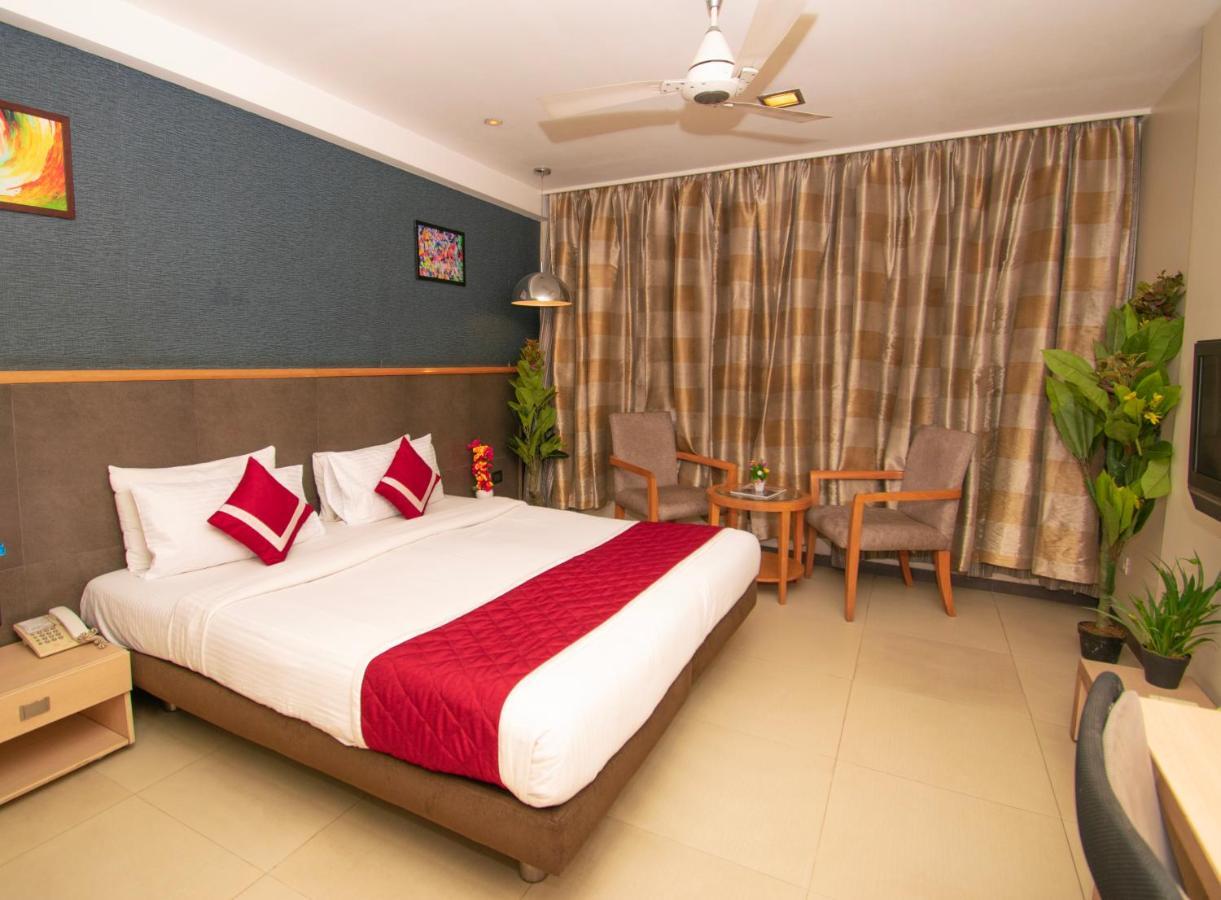 Octave Koregaon Park Pune Exterior photo